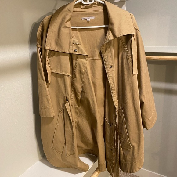 Gap Womens beige raincoat Size Small - Picture 2 of 3